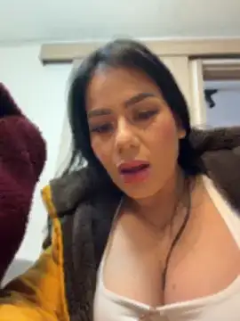 Snapshot of Miah_gomez_ chatting on 18, 4, 2026 Miah gomez online show from 18, 4, 2026