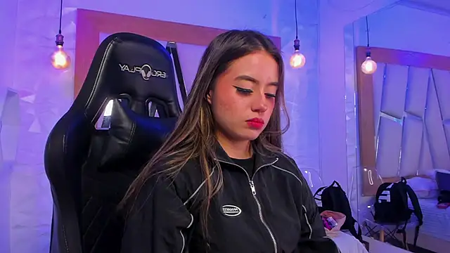 ary cooper  online show from 30, 10, 2025