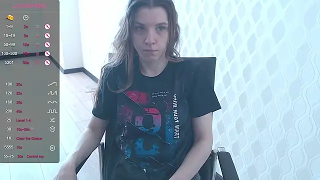 LisaHeart online show from 8, 3, 2025