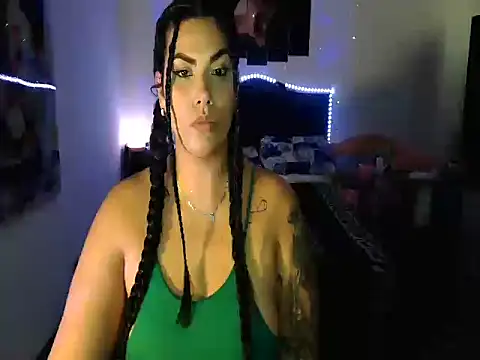 Snapshot of CarolinaRincon chatting on 18, 9, 2025 CarolinaRincon online show from 18, 9, 2025