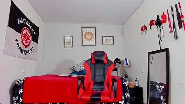 AlejoKhalifa  online show from 2, 12, 2025