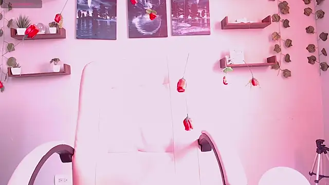 macey elliot  online show from 5, 3, 2025