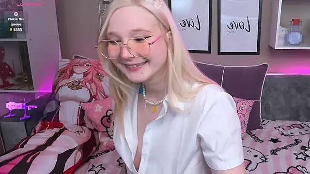 MeowkaKitty online show from 1, 3, 2025