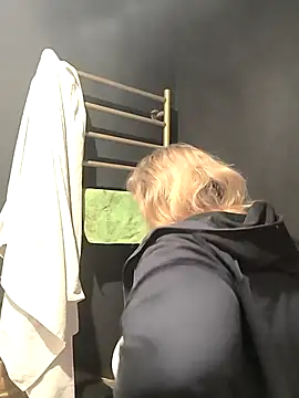 jusichka online show from 9, 3, 2026