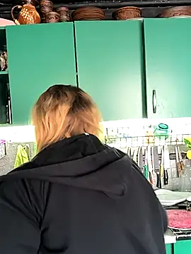 jusichka online show from 7, 4, 2026