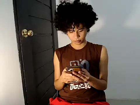 Snapshot of Asiantwink21 chatting on 15, 5, 2026 Asiantwink21 online show from 15, 5, 2026