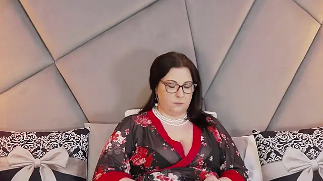 AryaEve online show from 12, 2, 2026