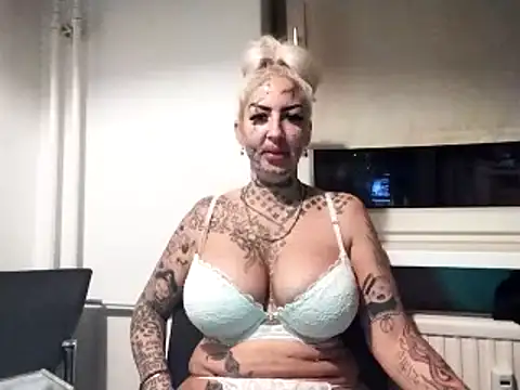 Jeanny Bln online show from 4, 1, 2025