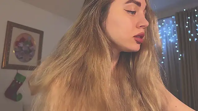 Snapshot of hotexclusive_ chatting on 5, 1, 2025 hotexclusive  online show from 5, 1, 2025