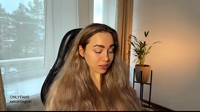 Snapshot of hotexclusive_ chatting on 29, 10, 2025 hotexclusive  online show from 29, 10, 2025