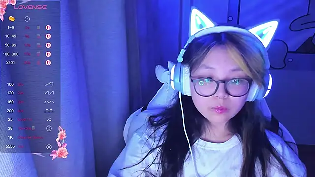 Snapshot of maydaykimmy chatting on 13, 2, 2025 maydaykimmy online show from 13, 2, 2025