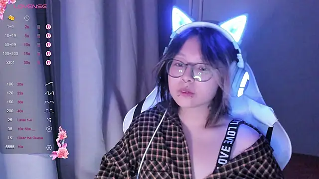 Snapshot of maydaykimmy chatting on 1, 11, 2025 maydaykimmy online show from 1, 11, 2025