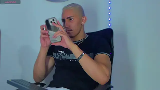 MikeRoss7777 online show from 26, 1, 2025