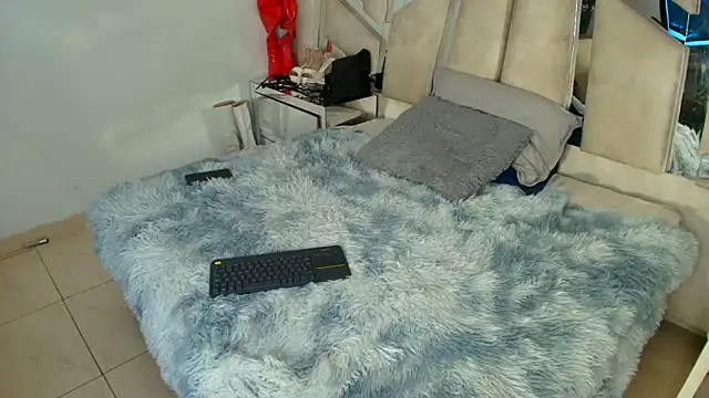 Natalyefoster online show from 13, 11, 2025