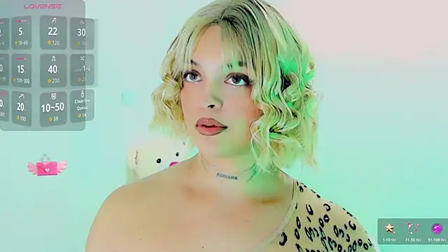 Emmaa Saenz  online show from 30, 3, 2026