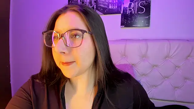 Roxxanne Bail online show from 6, 3, 2026