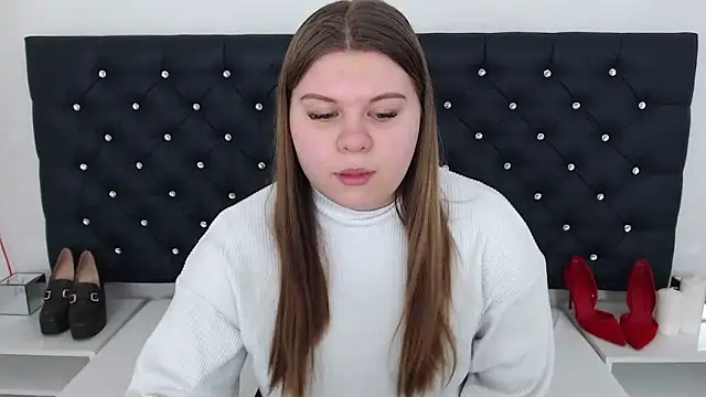 Snapshot of AbbyPleasure chatting on 5, 3, 2025 AbbyPleasure online show from 5, 3, 2025