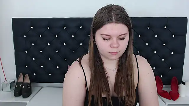 Snapshot of AbbyPleasure chatting on 5, 3, 2025 AbbyPleasure online show from 5, 3, 2025