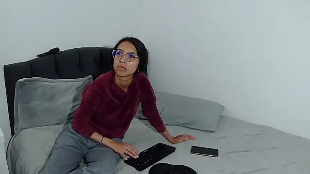 Katalleya jyj online show from 2, 12, 2025