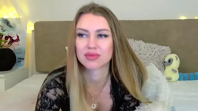 LuisaSin online show from 23, 2, 2026