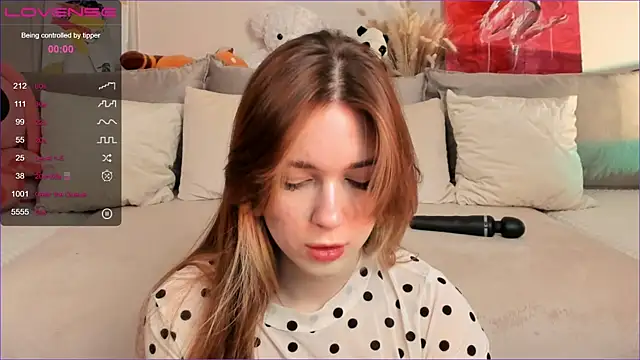 Frau Lina online show from 16, 11, 2025