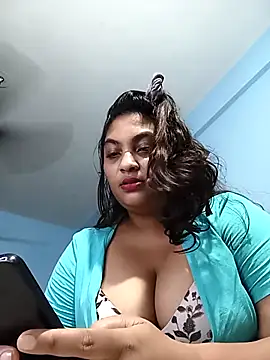 Snapshot of HottyOlly chatting on 5, 10, 2025 HottyOlly online show from 5, 10, 2025