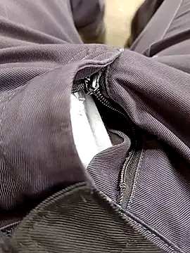 Snapshot of vadszex31 chatting on 17, 10, 2025 vadszex31 online show from 17, 10, 2025