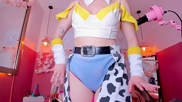 Snapshot of Tiny__Emmy chatting on 19, 10, 2025 Tiny Emmy online show from 19, 10, 2025