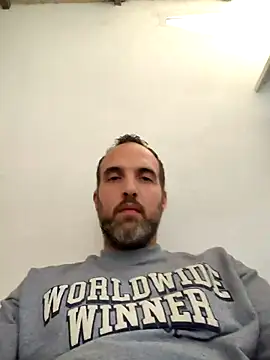 leon3875 online show from 3, 11, 2025