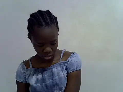 Snapshot of hey_its_andreana chatting on 7, 10, 2025 hey its andreana online show from 7, 10, 2025