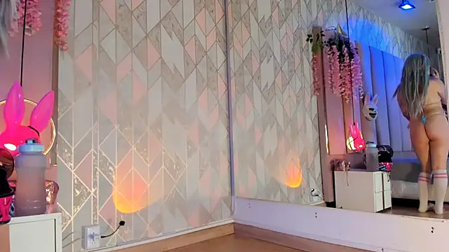 Broklinwhite  online show from 27, 11, 2025