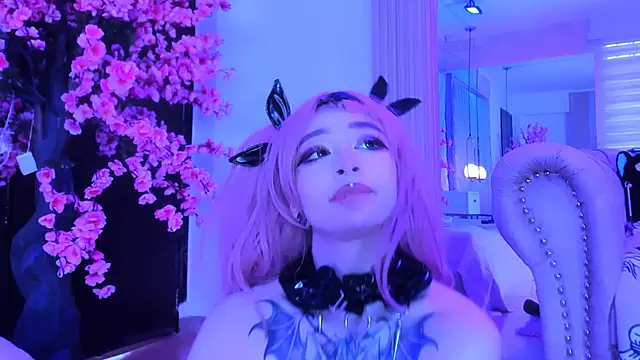 zephirahabney online show from 2, 2, 2025