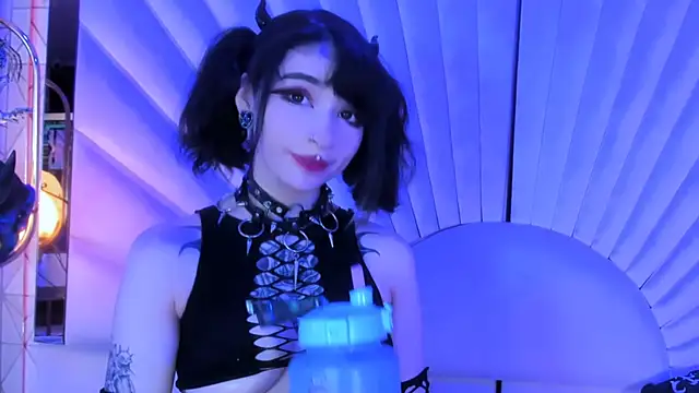 zephirahabney online show from 11, 2, 2025