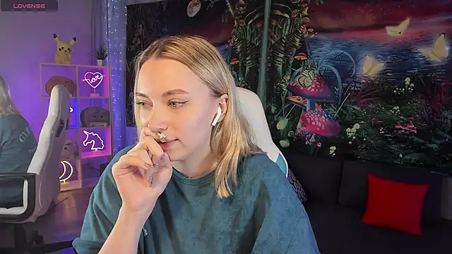 Snapshot of TiffanyBatson chatting on 20, 12, 2024 TiffanyBatson online show from 20, 12, 2024