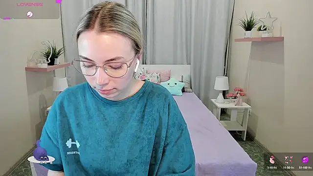 Snapshot of TiffanyBatson chatting on 8, 1, 2025 TiffanyBatson online show from 8, 1, 2025