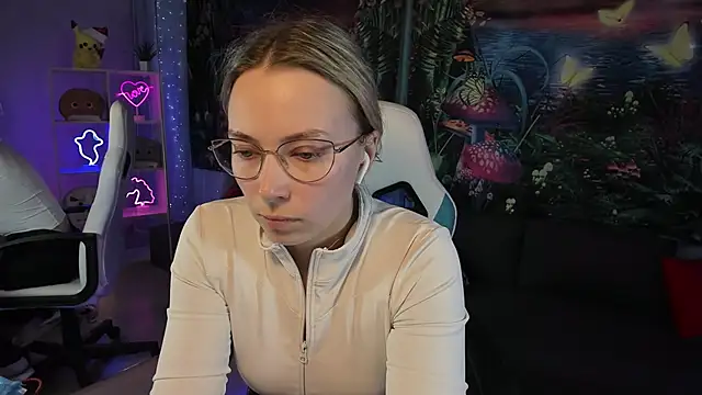 Snapshot of TiffanyBatson chatting on 14, 1, 2025 TiffanyBatson online show from 14, 1, 2025