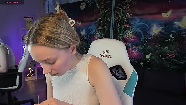 Snapshot of TiffanyBatson chatting on 17, 2, 2025 TiffanyBatson online show from 17, 2, 2025