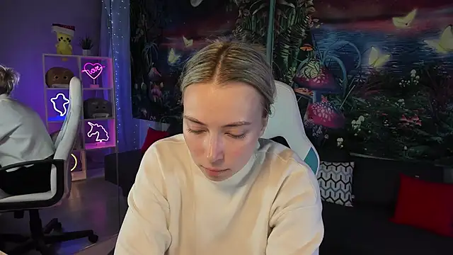 Snapshot of TiffanyBatson chatting on 18, 3, 2025 TiffanyBatson online show from 18, 3, 2025