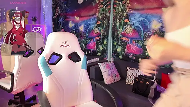 Snapshot of TiffanyBatson chatting on 21, 3, 2025 TiffanyBatson online show from 21, 3, 2025