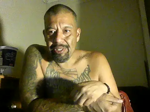 Snapshot of ElMasChingonMX chatting on 8, 10, 2025 ElMasChingonMX online show from 8, 10, 2025