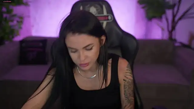 Tina Breeze online show from 15, 6, 2026
