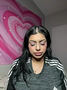 Snapshot of ThickerThanYoBitch chatting on 21, 2, 2026 ThickerThanYoBitch online show from 21, 2, 2026