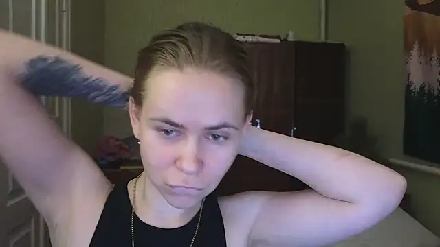 Riley Roo online show from 18, 1, 2025