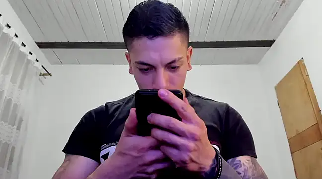 Snapshot of aquiles_51 chatting on 4, 12, 2024 aquiles 51 online show from 4, 12, 2024