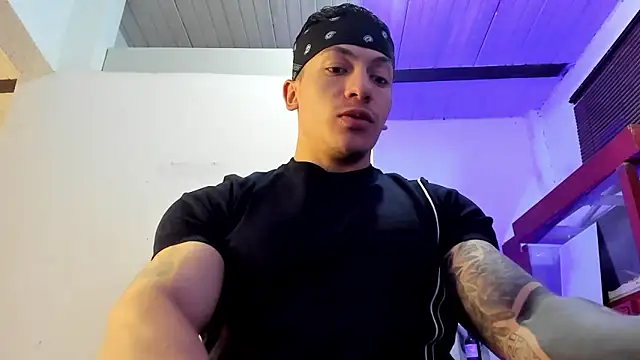 Snapshot of aquiles_51 chatting on 27, 9, 2025 aquiles 51 online show from 27, 9, 2025