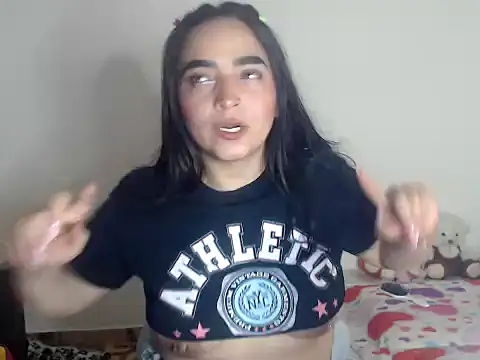 Snapshot of samantha2207 chatting on 7, 12, 2024 samantha2207 online show from 7, 12, 2024