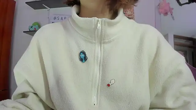 Snapshot of saralolo420 chatting on 10, 11, 2025 saralolo420 online show from 10, 11, 2025