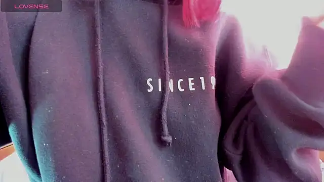 Snapshot of saralolo420 chatting on 5, 3, 2026 saralolo420 online show from 5, 3, 2026