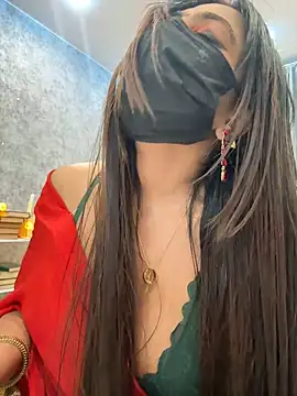 Snapshot of Monalisadon018 chatting on 2, 1, 2025 Monalisadon018 online show from 2, 1, 2025