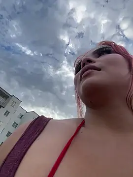 Snapshot of Chloemercury chatting on 21, 12, 2025 Chloemercury online show from 21, 12, 2025